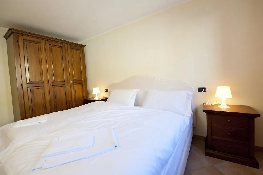 Residence La Corte Vezza dʼOglio 3*,  Italia